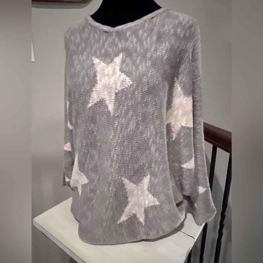 Gray Star Pattern Women's Sweater